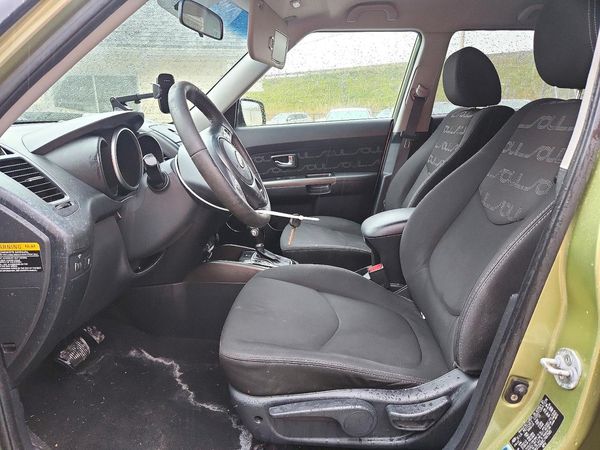 2012 KIA SOUL GL — DENT