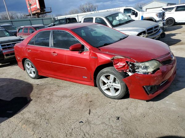 2014 TOYOTA CAMRY