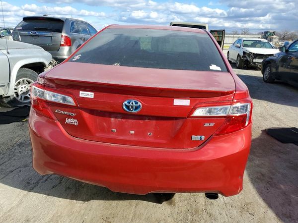 2014 TOYOTA CAMRY
