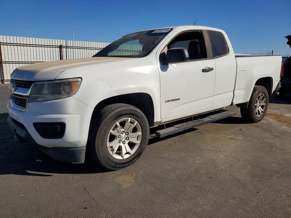 2016 CHEVROLET COLORADO Work Truck — Front 3/4