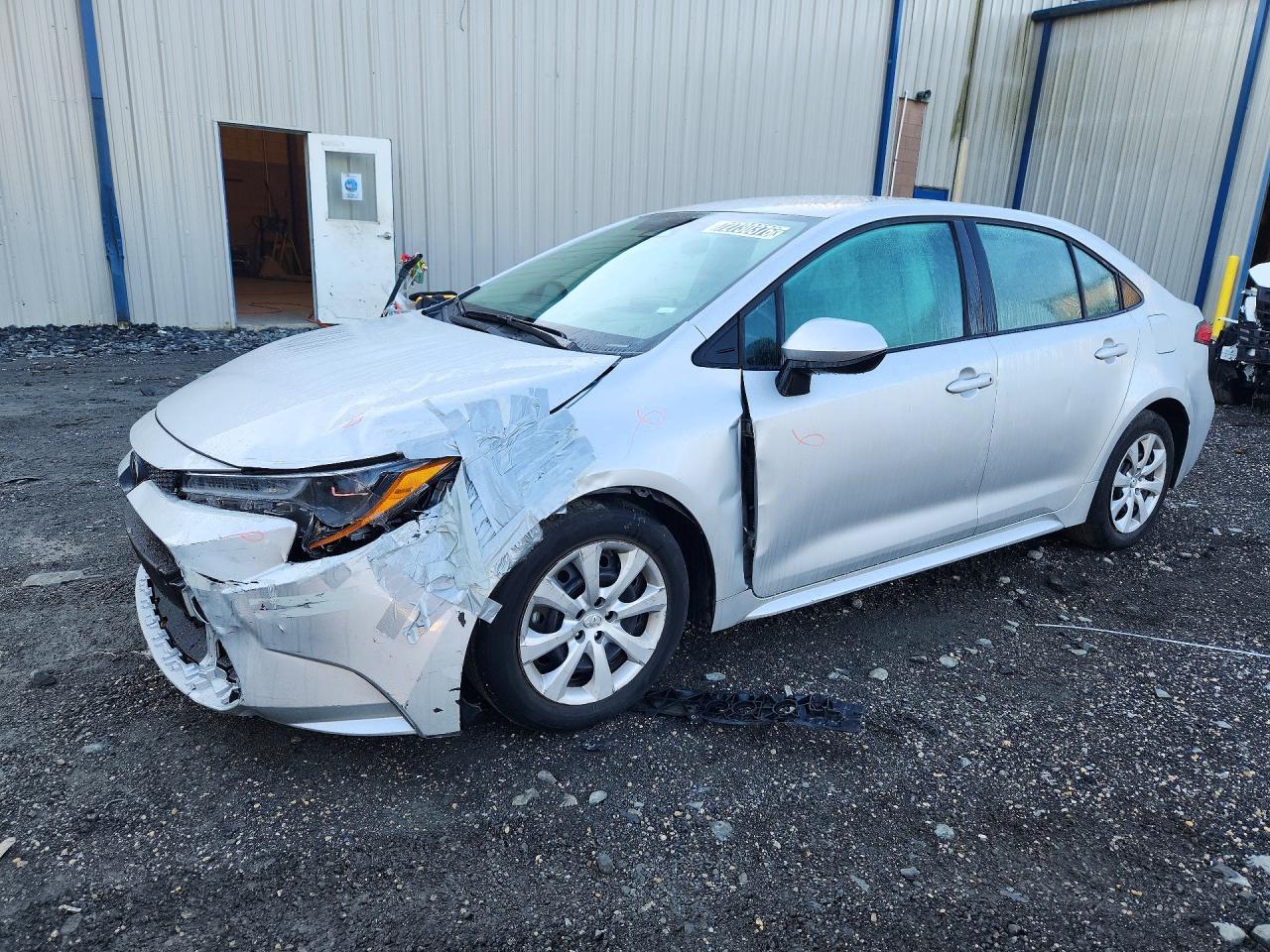 2025 TOYOTA COROLLA LE — Front 3/4