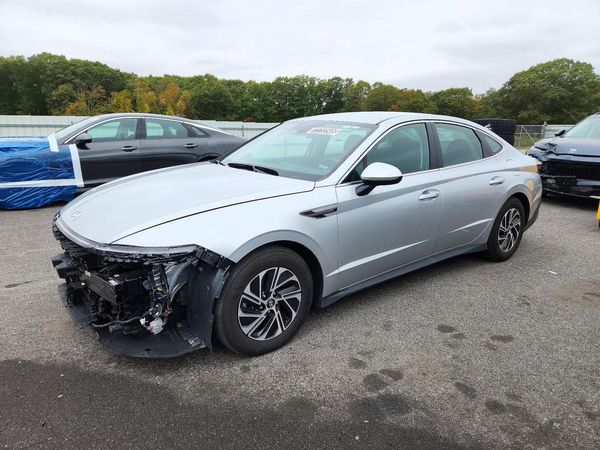 2026 HYUNDAI SONATA Blue — Front 3/4