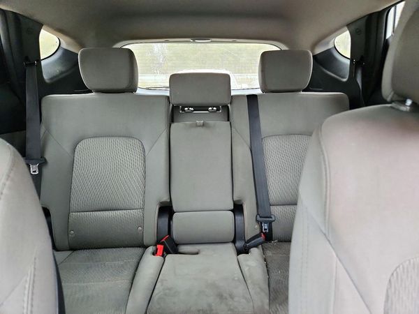 2017 HYUNDAI SANTA FE Base — SUVN