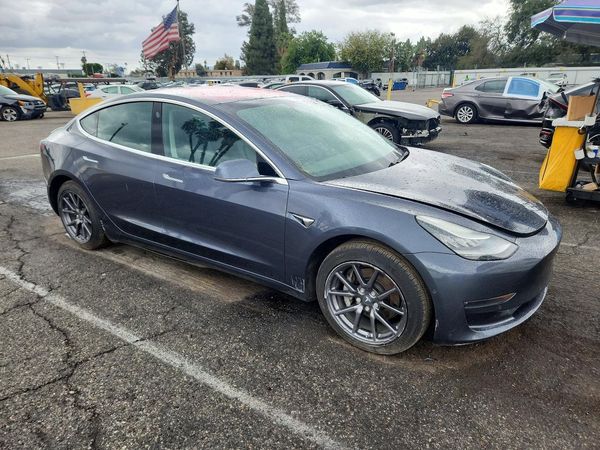 2018 TESLA MODEL 3 — Passenger 3/4