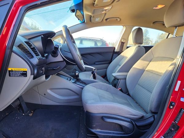 2016 KIA FORTE — DENT