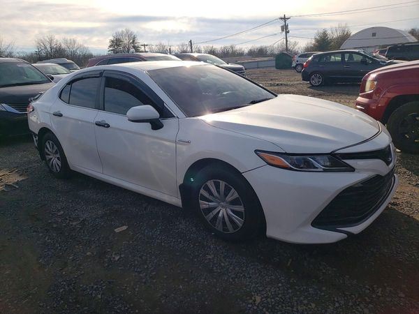 2018 TOYOTA CAMRY