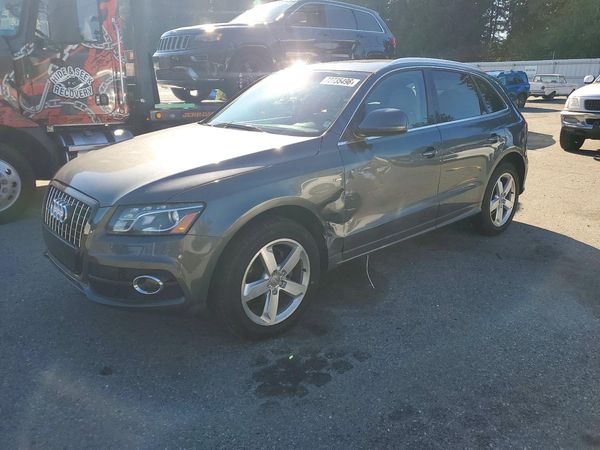 2012 AUDI Q5 Premium Plus — Front 3/4
