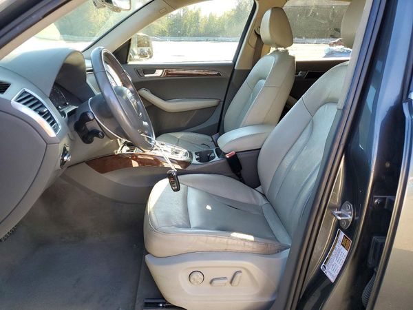 2012 AUDI Q5 Premium Plus — DENT
