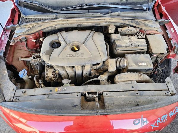 2019 HYUNDAI ELANTRA Elantra GT — Engine bay