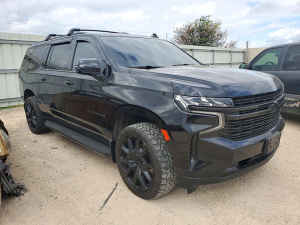 2022 CHEVROLET SUBURBAN RST — Passenger 3/4