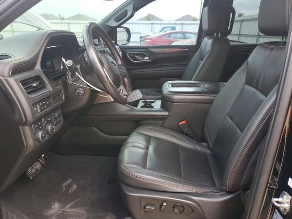 2022 CHEVROLET SUBURBAN RST — DENT