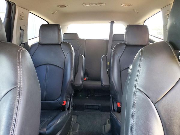 2017 CHEVROLET TRAVERSE 2LT — SUVN