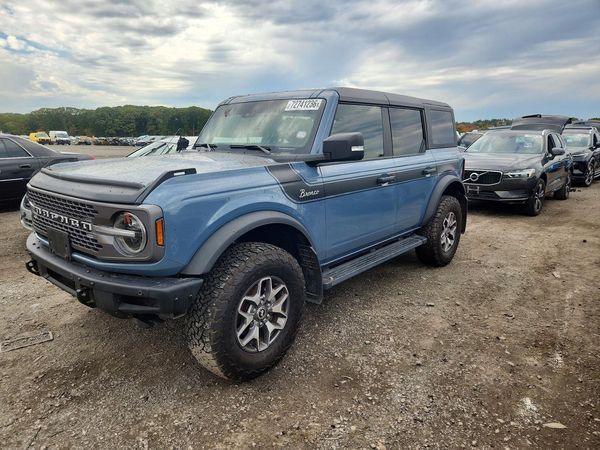 2024 FORD BRONCO Badlands — Front 3/4