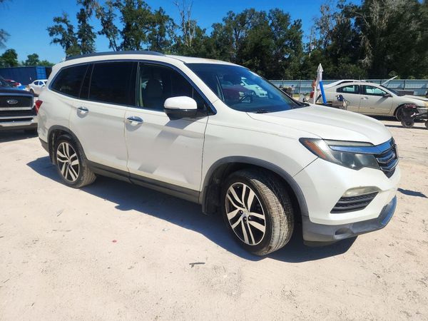 2016 HONDA PILOT TOURING — Passenger 3/4