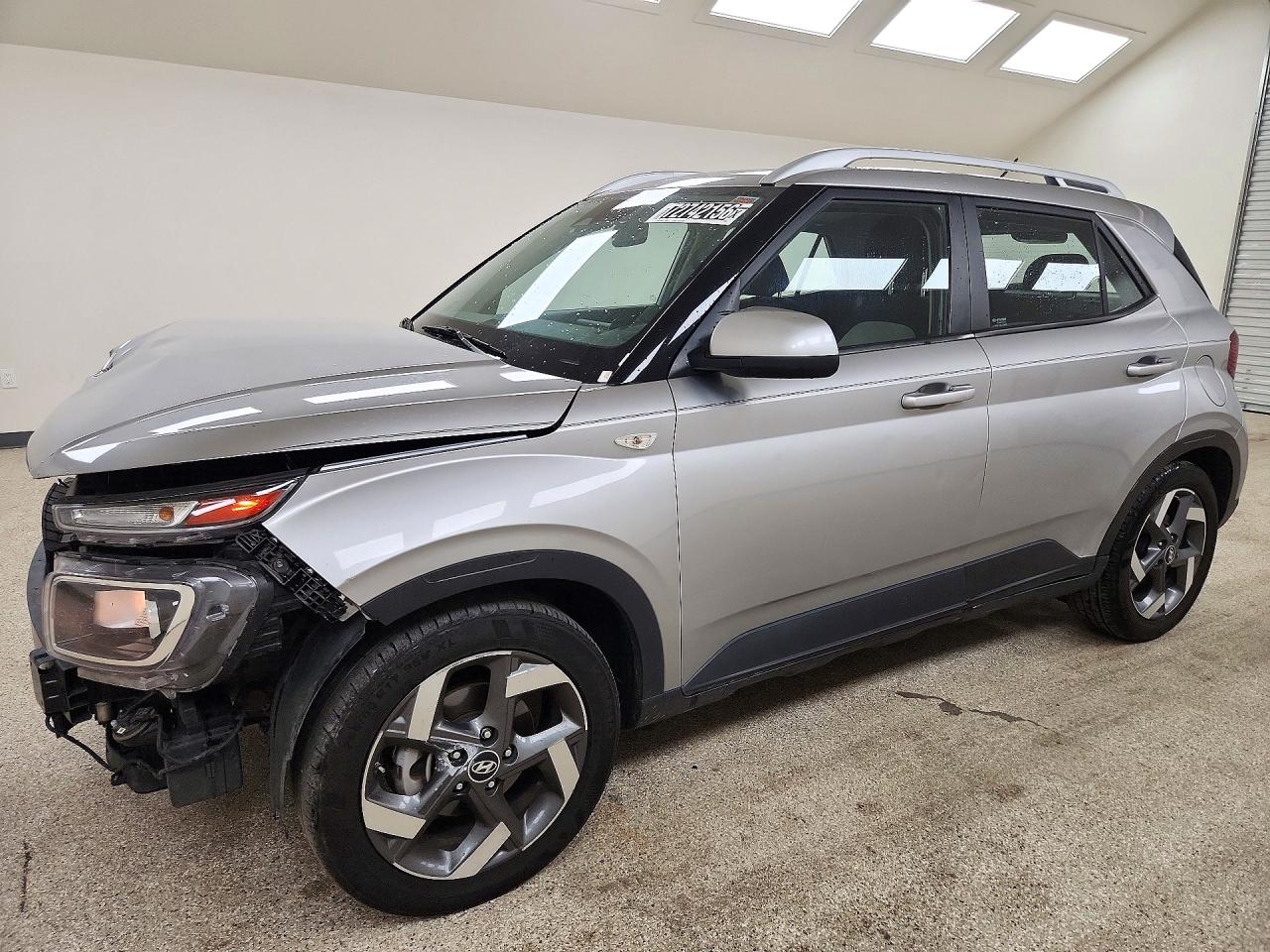 2023 HYUNDAI VENUE SEL, Limited — Front 3/4