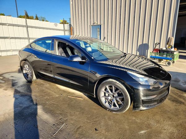 2022 TESLA MODEL 3 — Passenger 3/4
