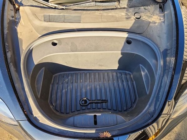 2022 TESLA MODEL 3 — Engine bay