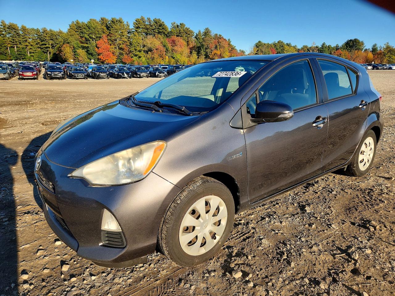 2013 TOYOTA PRIUS — Front 3/4