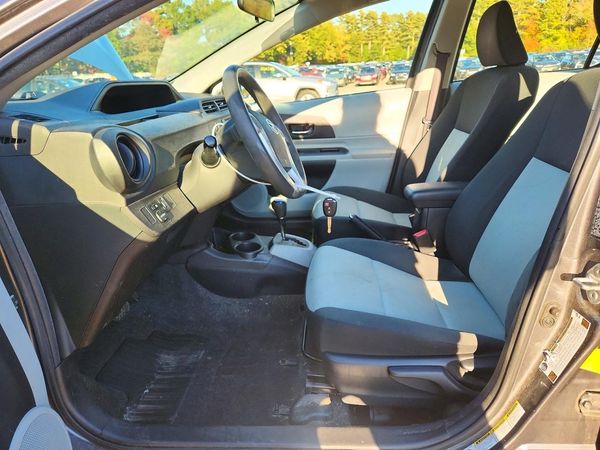 2013 TOYOTA PRIUS — DENT