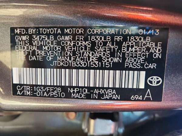 2013 TOYOTA PRIUS — VINS