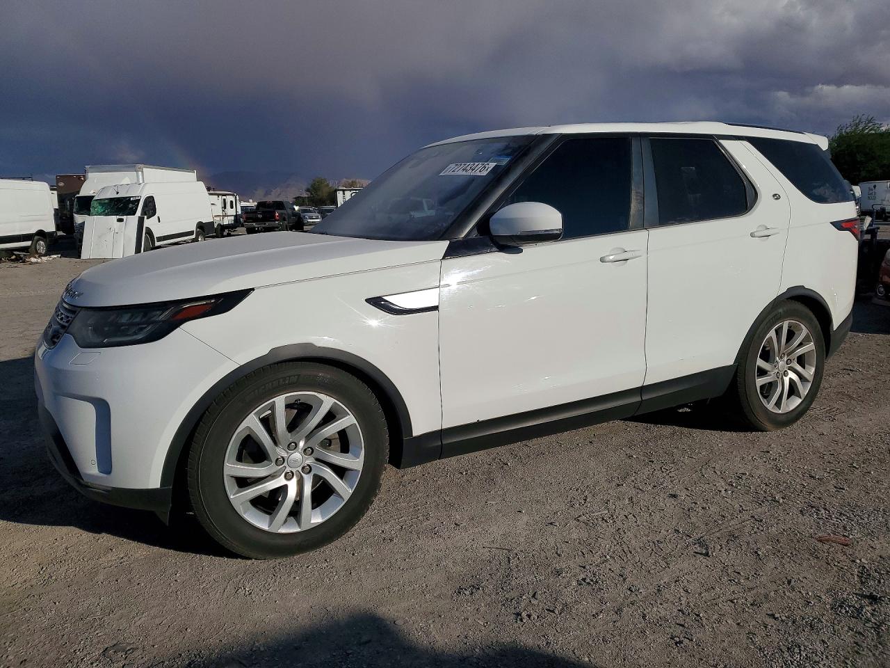 2017 LAND ROVER DISCOVERY HSE — Front 3/4
