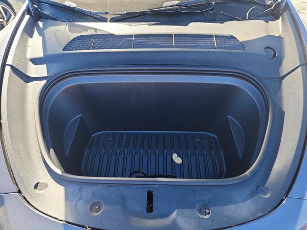 2023 TESLA MODEL Y — Engine bay