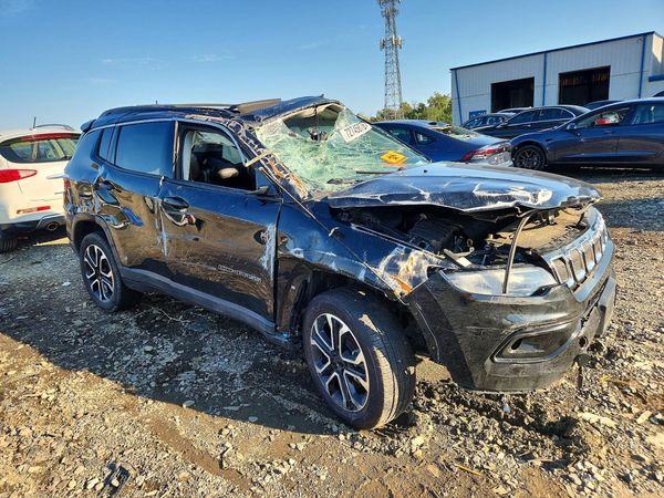 2022 JEEP COMPASS Limited — Passenger 3/4