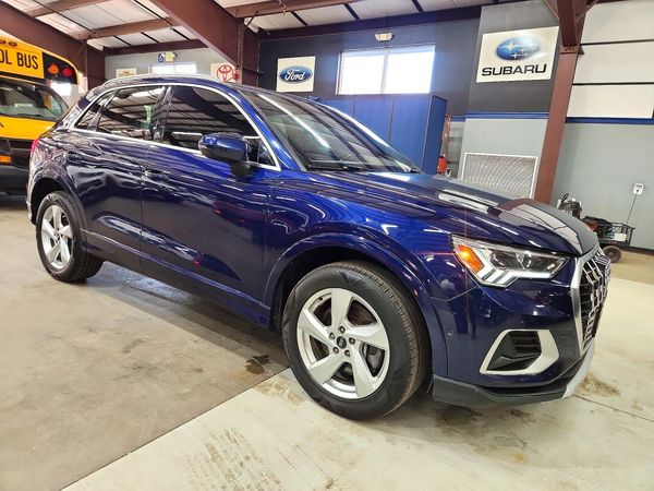 2021 AUDI Q3 quattro Premium Plus — Passenger 3/4