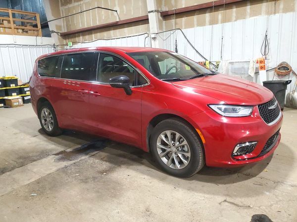 2025 CHRYSLER PACIFICA Select — Passenger 3/4