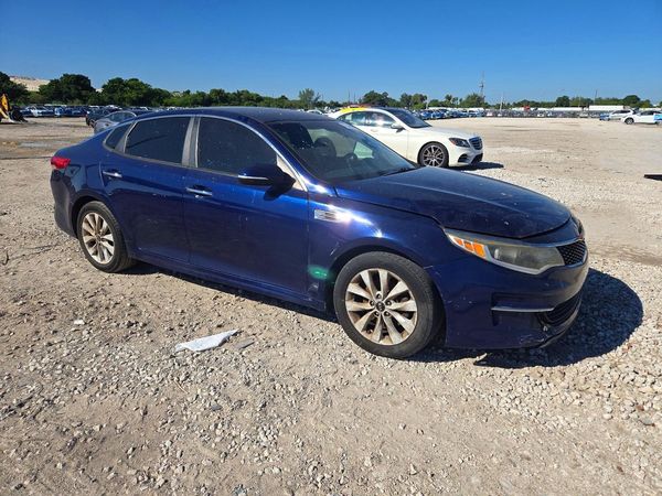 2017 KIA OPTIMA — Passenger 3/4