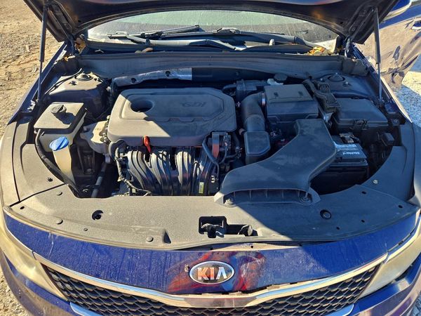 2017 KIA OPTIMA — Engine bay
