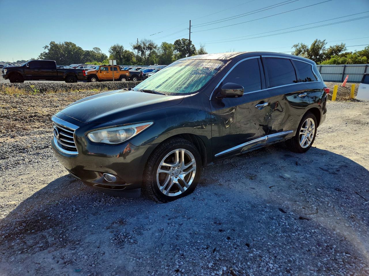 2013 INFINITI JX35 — Front 3/4