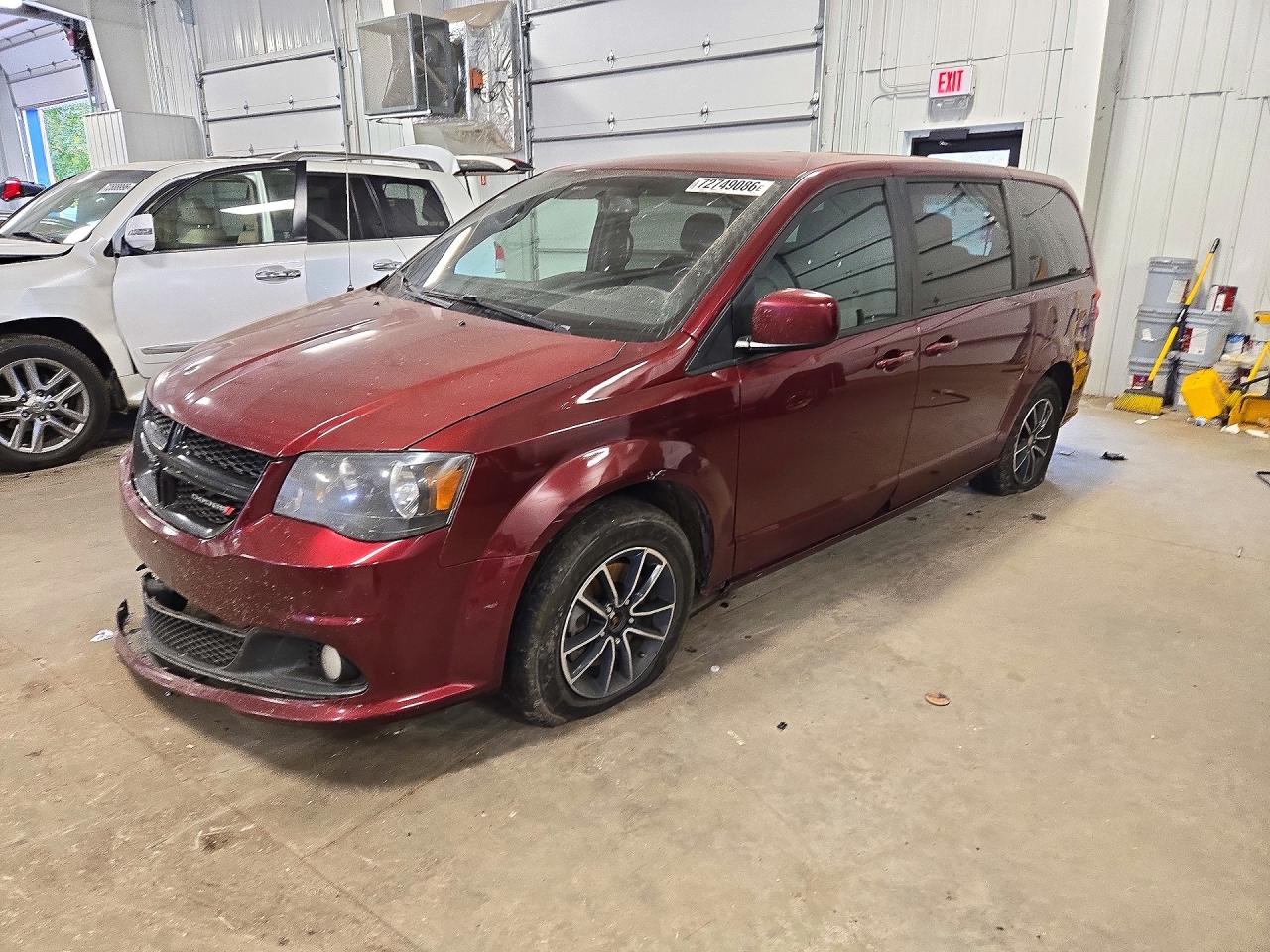 2018 DODGE GRAND CARAVAN SE — Front 3/4