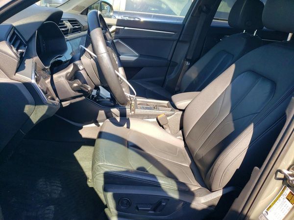 2020 AUDI Q3 quattro Premium — DENT