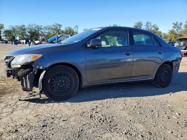 2012 TOYOTA COROLLA — Front 3/4