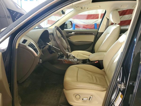 2014 AUDI Q5 Premium Plus — DENT