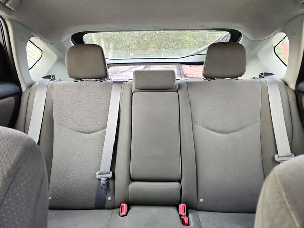 2012 TOYOTA PRIUS — SUVN