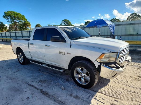 2014 RAM 1500 SLT — Passenger 3/4