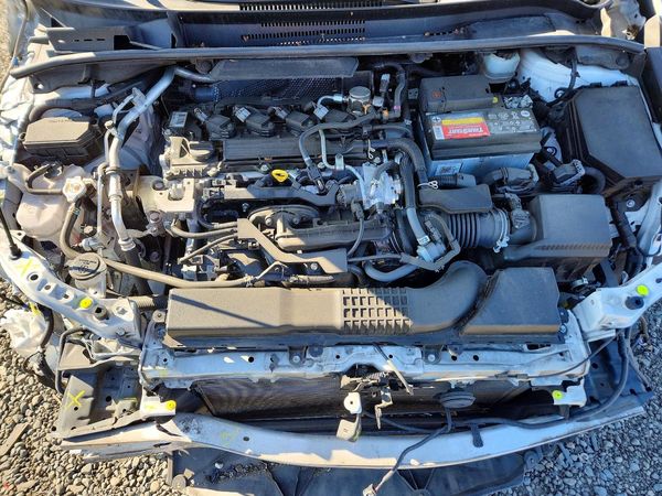 2021 TOYOTA COROLLA XSE — Engine bay