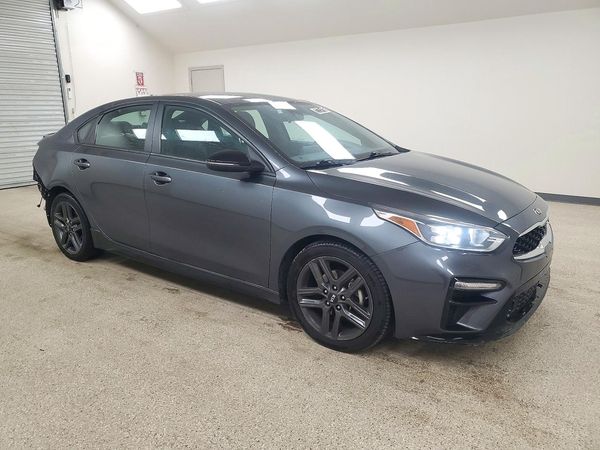 2021 KIA FORTE GT Line — Passenger 3/4