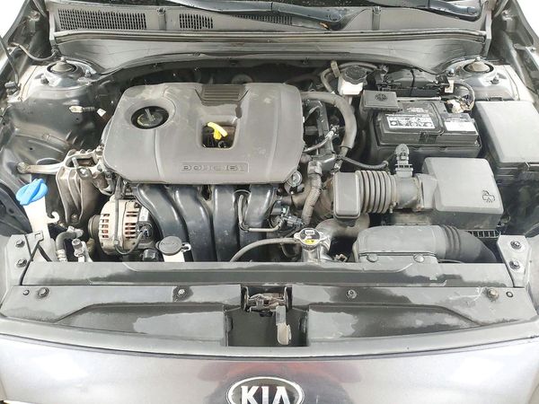 2021 KIA FORTE GT Line — Engine bay