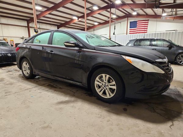 2014 HYUNDAI SONATA GLS/ GLS Popular — Passenger 3/4