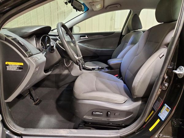 2014 HYUNDAI SONATA GLS/ GLS Popular — DENT