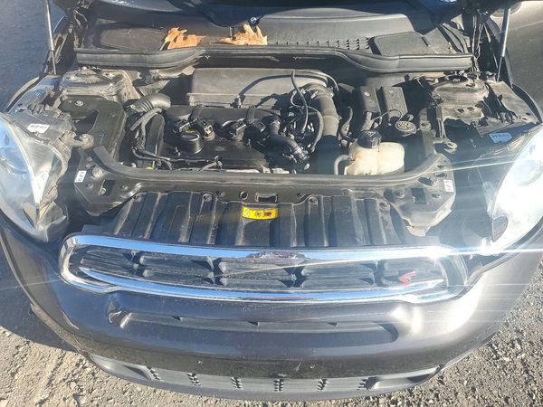 2016 MINI COOPER — Engine bay