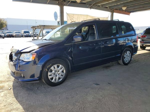 2017 DODGE GRAND CARAVAN SXT — Front 3/4