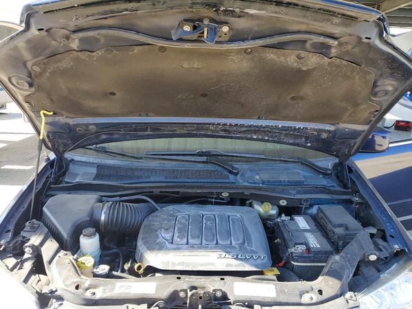 2017 DODGE GRAND CARAVAN SXT — Engine bay