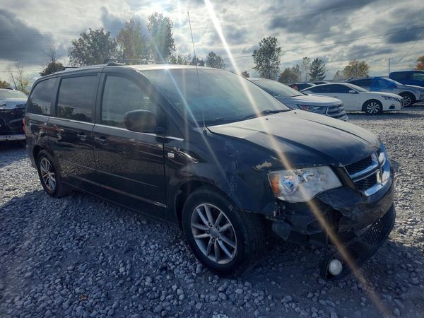 2014 DODGE CARAVAN SXT — Passenger 3/4