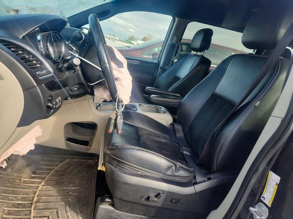 2014 DODGE CARAVAN SXT — DENT
