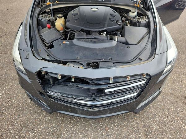 2016 CADILLAC CTS Luxury — Engine bay