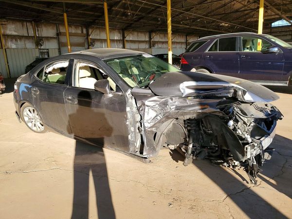 2016 LEXUS IS 200t